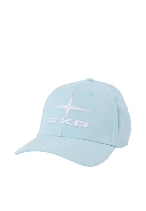 Gorra de béisbol azul claro con un logo de estrella blanca y "PXP" bordado en el frente, visera curva y orificios de ventilación cosidos.