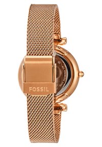 Fossil-Uhr mit einem roségoldenen Mesh-Armband, rundem Gehäuse und einem Verschluss. Sie verfügt über einen Edelstahlboden und minimalistische Designelemente.