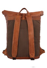 Pruunist kangast seljakott, millel on beežist nahast detailid, rullitava sulgemisega, kahe reguleeritava rihmaga ja pealmise käepidemega mugavaks kandmiseks.