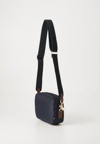 Tommy Hilfiger POPETTE CAMERA BAG  - Borsa a tracolla - space blue