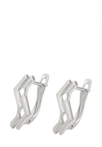 Sæt af sølv geometriske hoops øreringe med vinkelret zigzagdesign og hængslede låse på en hvid baggrund.