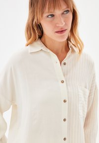 adL GARNISH - Blusa - striped beige