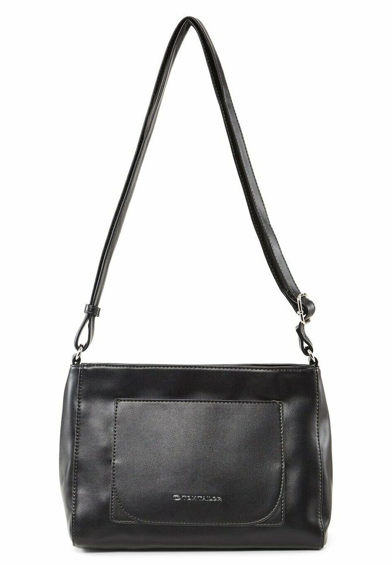 Czarna skórzana torba na ramię o prostokątnym kształcie, z pojedynczym regulowanym paskiem, przednią kieszenią i metalowymi ozdobami.