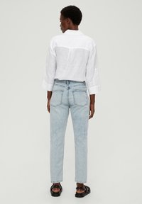 s.Oliver EN STRETCH - Jean droit - blassblau