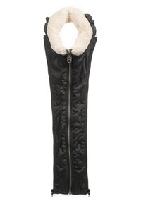 Zwarte gewatteerde vest met een faux fur kraag, voorzien van een centrale rits en een geribbelde textuur, ontworpen voor warmte en comfort.