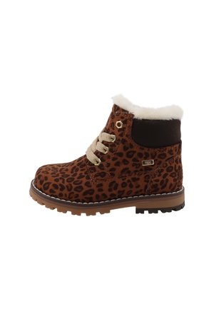 Stivaletto marrone con stampa leopardo, lacci beige, fodera interna in pelliccia bianca e suola in gomma testurizzata per uso esterno.