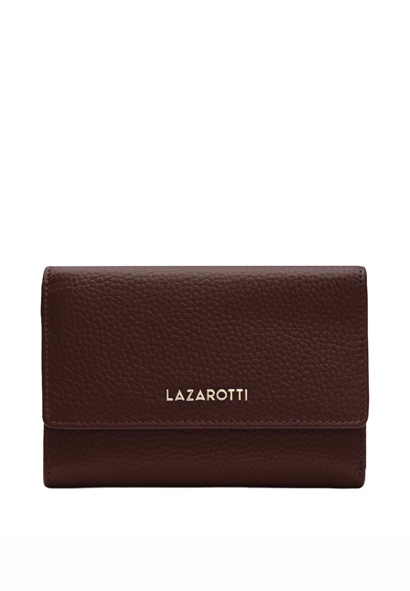 Portafoglio in pelle marrone con superficie testurizzata, caratterizzato da un logo dorato "LAZAROTTI" sulla parte anteriore e un design a pattina rettangolare.