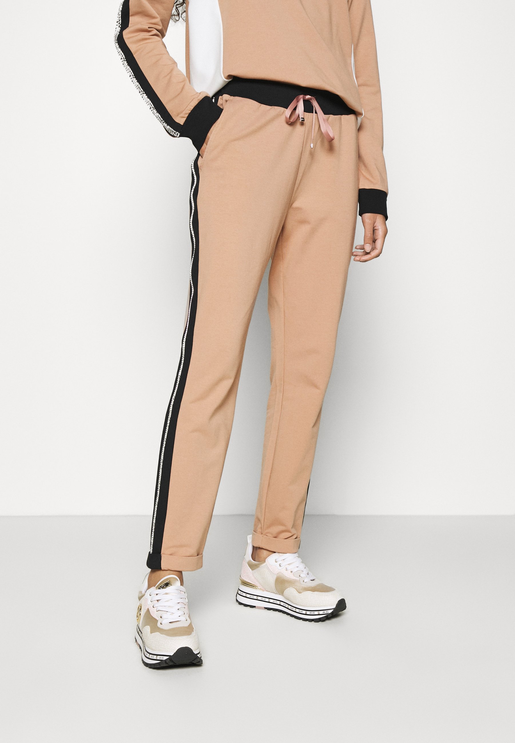 Liu Jo Jeans PANTALONE FELPA - Pantaloni sportivi - praline/beige -  Zalando.it