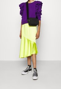 Monki Sweatshirt - purple