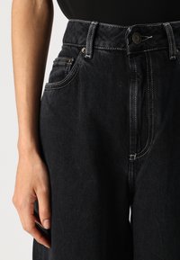 American Vintage YOPDAY - Relaxed fit jeans - black vintage
