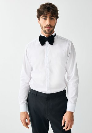 Next SLIM FIT - WING COLLAR OCCASION LONG SLEEVE  - Camicia elegante - white