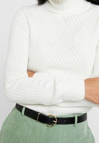 Anna Field Stickad tröja - off-white