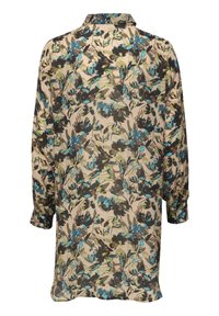 Chemise à manches longues en tissu léger avec un fond beige et un imprimé floral bleu, vert et marron ; col à revers, poignets à boutons.