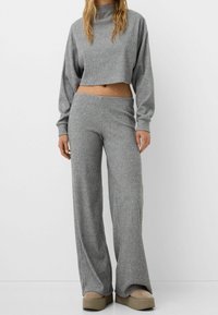 Bershka Tygbyxor - grey