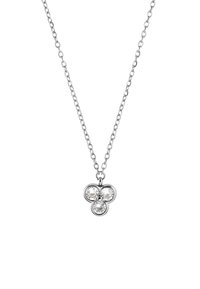 Collana in argento con un pendente a tre pietre, dotato di gemme rotonde e trasparenti disposte a forma triangolare.