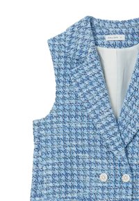 Thumbnail Image 7