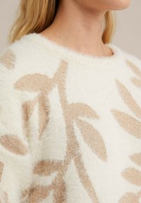 WE Fashion Stickad tröja - white