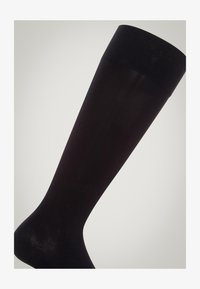 Sélectionné, black