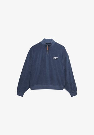 Marineblauwe trui met een kwart rits, lange mouwen, geribbelde manchetten en zoom, en een klein wit "Superdry"-logo op de borst.