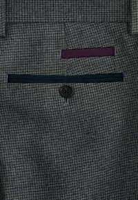 Next Trousers - Suit Trousers  Regular Fit - Habitbukser - grey