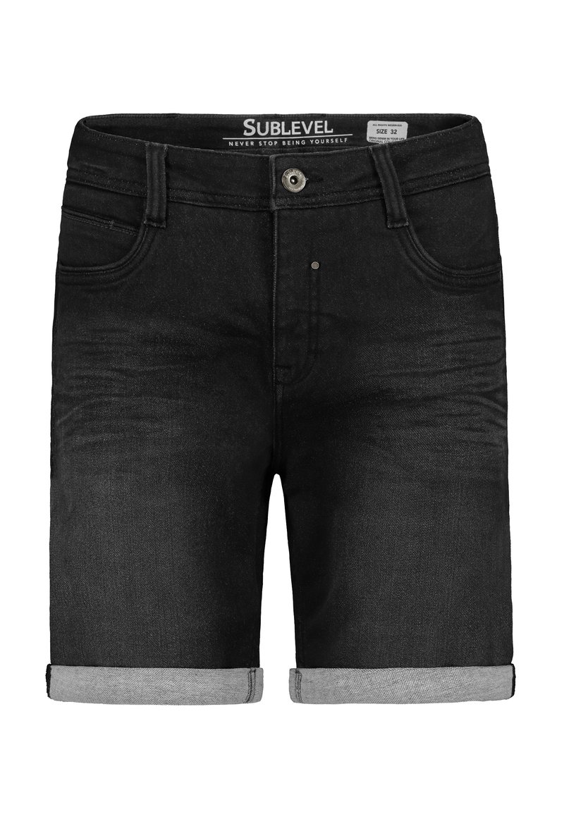 Schwarze Denim-Shorts mit umgeschlagenem Saum, Five-Pocket-Design und subtiler Ausbleichung. Markenetikett innen im Bund sichtbar. Größe 32.