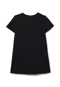 Robe noire à manches courtes en tissu doux, présentant un encolure arrondie et une fermeture éclair au dos avec un détail de couture centrale.