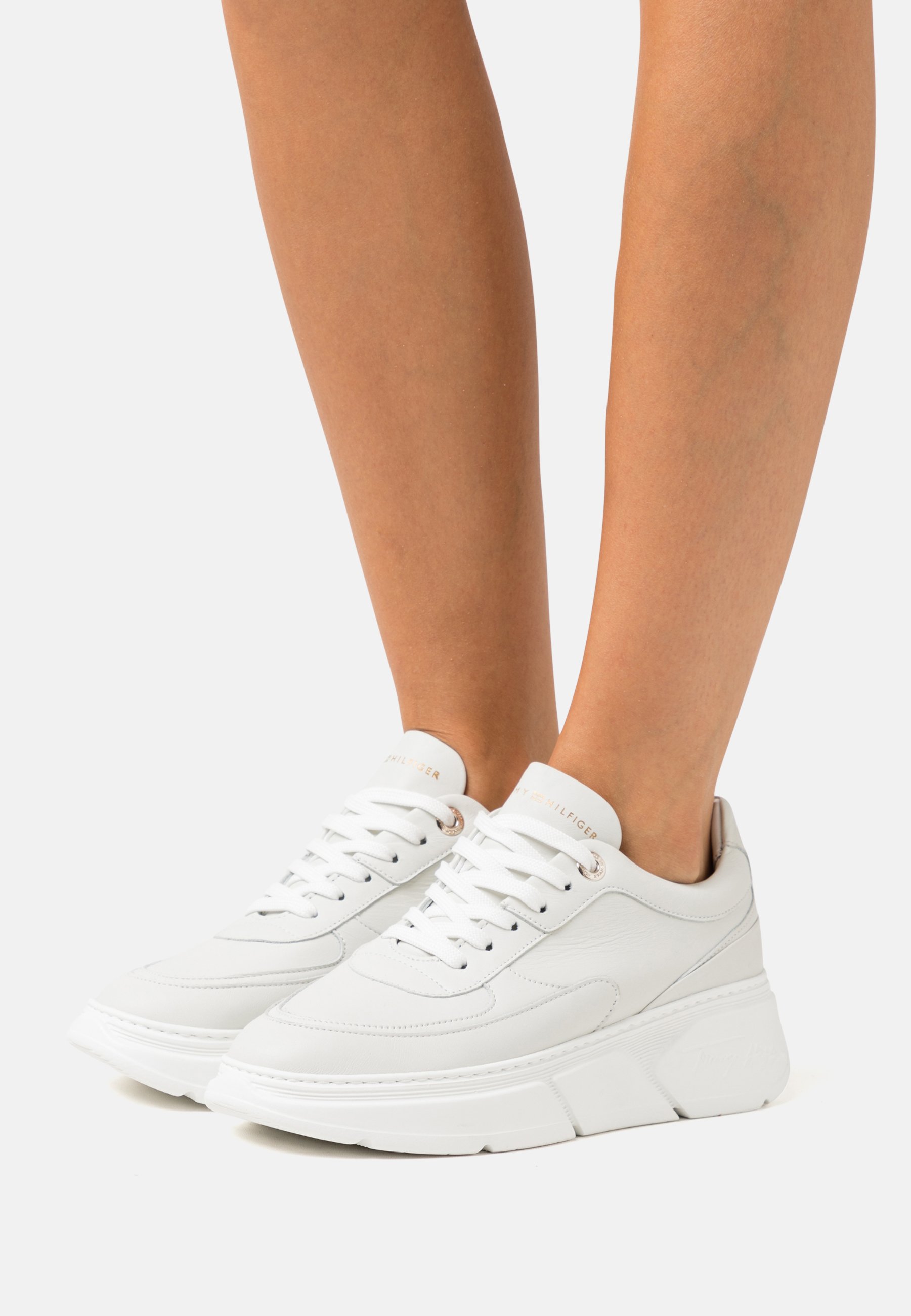 Bladeren verzamelen bloeden Conform Tommy Hilfiger CHUNKY - Sneakers laag - white/wit - Zalando.nl