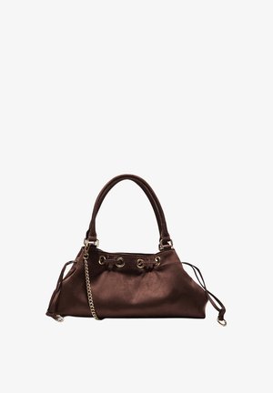 Borsa a mano in suede marrone con corpo arrotondato, manici corti, chiusura con cordino e dettagli in metallo dorato. La texture è morbida e liscia.