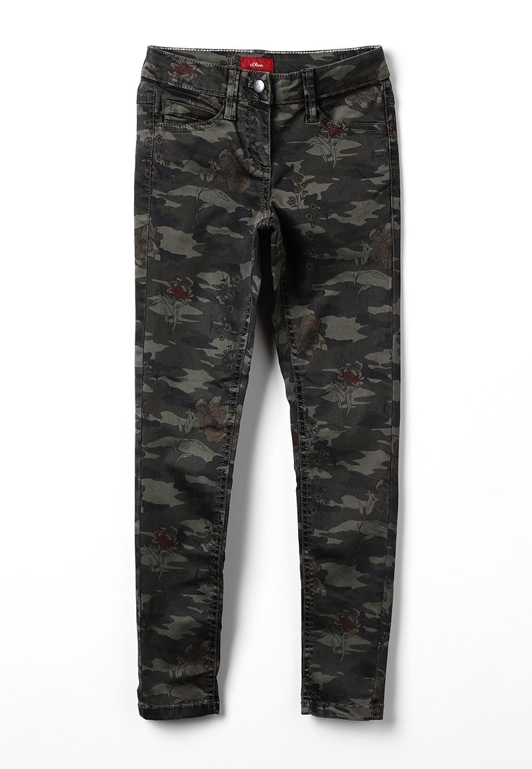 Pantalon slim vert foncé avec imprimé camouflage et floral, bouton à l'avant, fermeture éclair, passants pour ceinture et design à cinq poches.