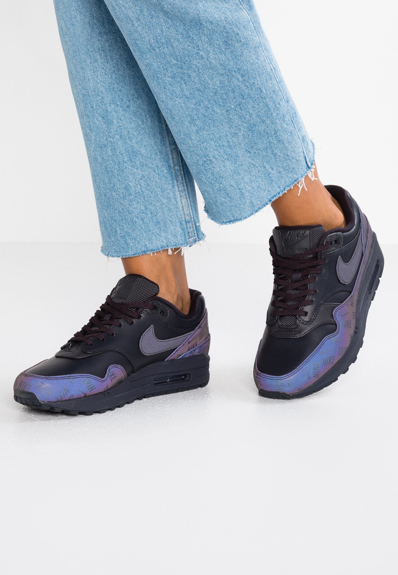 air max 1 lx oil grey