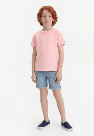Tommy Hilfiger TEXTURED LOGO T-SHIRT - T-shirts print - duchess pink