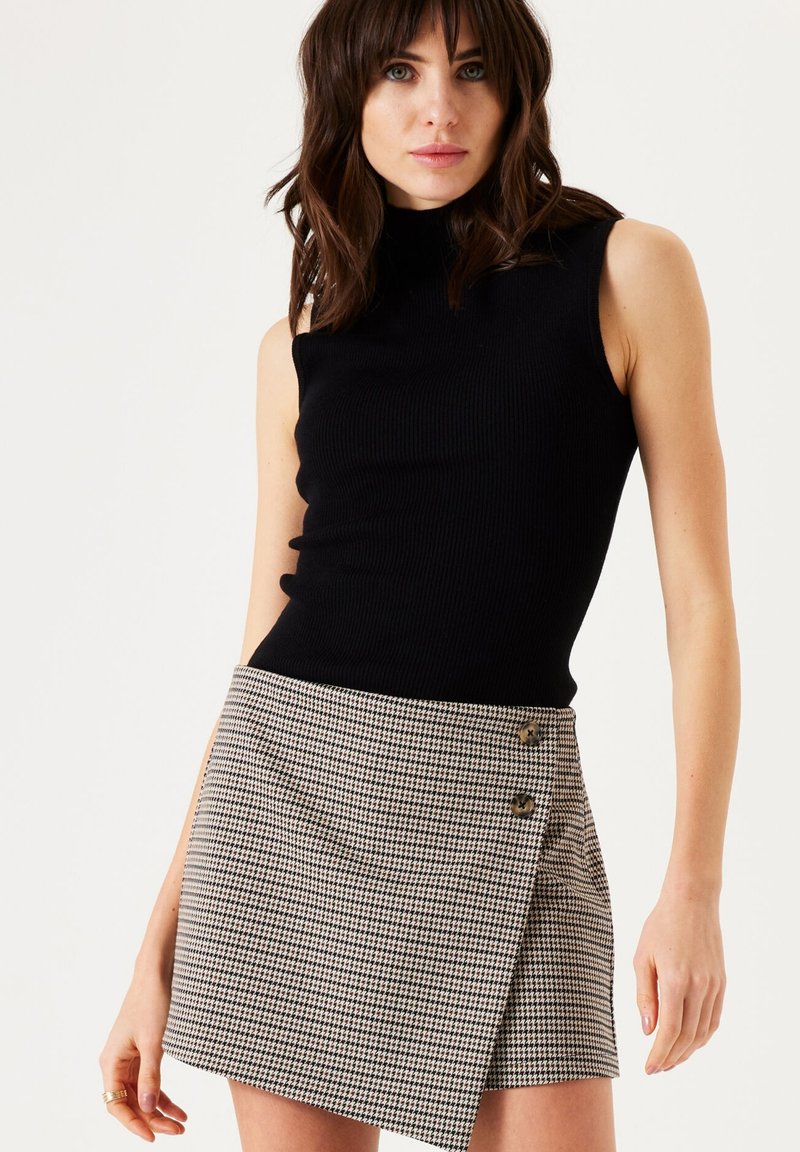 Garcia A-Linien-Rock - black