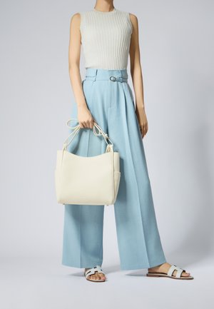 Victoria Hyde, VICTORIA HYDE LYDIA HANDTASCHE - Torba preko tijela - weiss