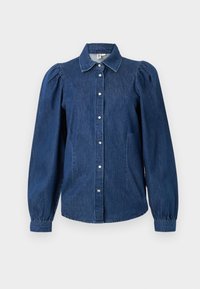 Camisa de denim azul escuro com mangas longas e bufantes, frente com botões e colarinho clássico. Apresenta dois bolsos laterais e uma bainha ligeiramente curva.