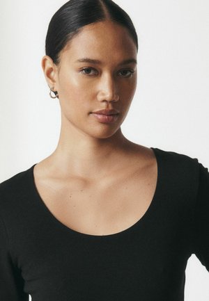 Next, SCULPTED CREW NECK LONG SLEEVE T-SHIRT - Langarmshirt - black