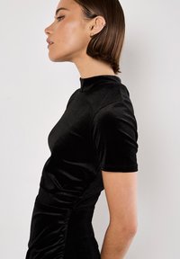 Apricot Robe fourreau - black