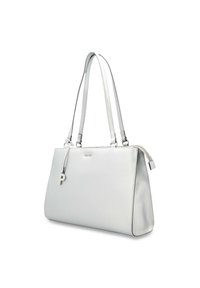 Silberne Handtasche aus Kunstleder mit zwei Schulterriemen, einem Reißverschluss und einem Schlüsselanhänger mit dem weißen Buchstaben "P.".