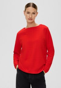 s.Oliver MIT MUSTERSTRUKTUR - Sweater - rot