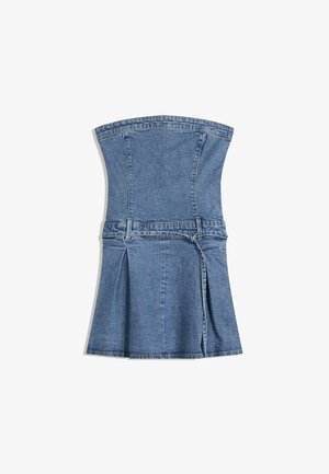 Abito in denim con corpetto strutturato, colore blu, gonna svasata e dettagli plissettati. Presenta una vita regolabile e chiusura con zip.