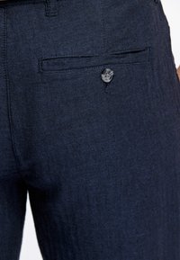 Lindbergh HERRINGBONE - Hlače - navy