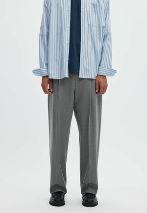 Annarr Pantalon de costume - light grey melange1