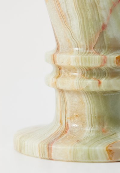 Main image 7, Enlarge