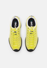 Scarpa MOJITO UNISEX - Pantofi drumeție - cedro