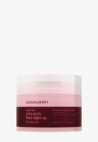 Różowy słoik z białą pokrywką, oznaczony etykietą "EQUALBERRY Bouncy Day Collagen Pore-tight up." Zawiera 140 ml podkładek żelowych do pielęgnacji skóry.