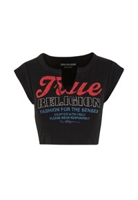 Top negro recortado sin mangas con escote en forma de pico, texto rojo "True" y texto blanco "Religion", y eslogan azul "Fashion for the Senses" en la parte frontal.
