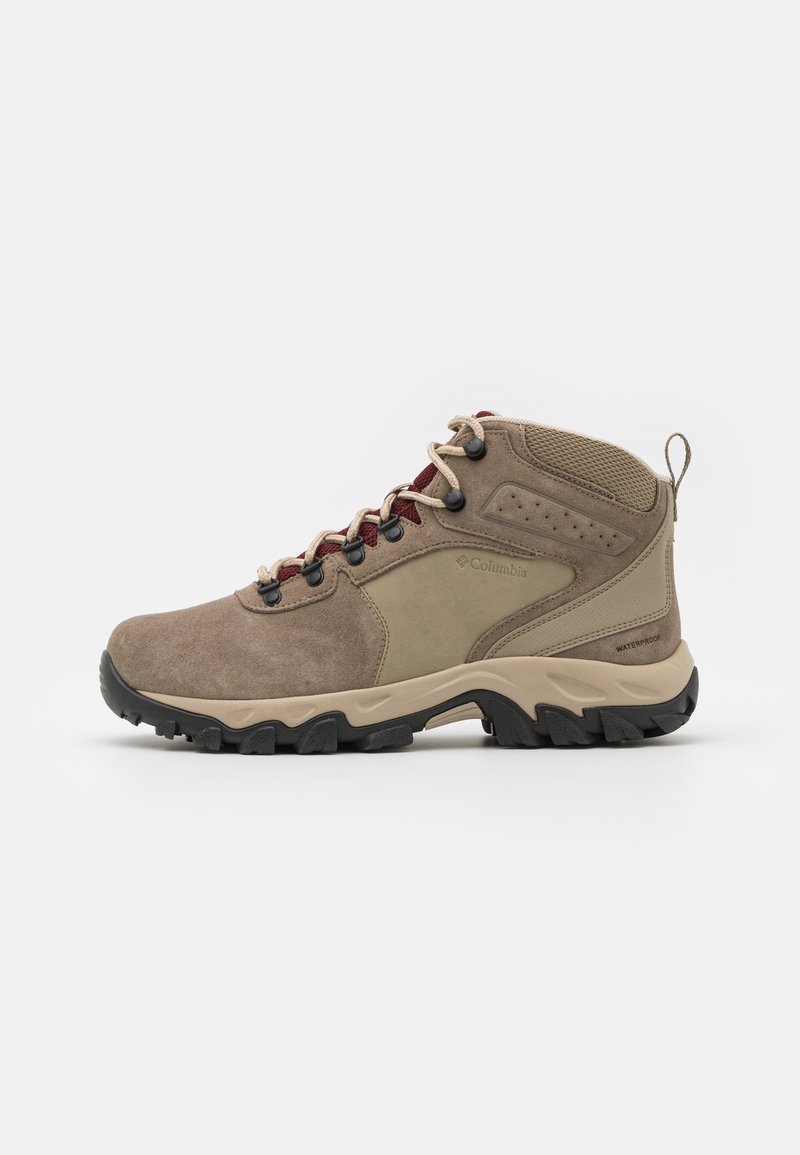 Columbia Newton Ridge Plus 2 Wp, Scarponi da trekking ed escursionismo impermeabili a vita media Uomo, Elk/Black, 42 EU Columbia Newton Ridge Plus 2 Wp, Scarponi da trekking ed escursionismo impermeabili a vita media Uomo, Elk/Black, 42 EU