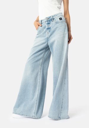 HOLLI  - Flared jeans - andes blue