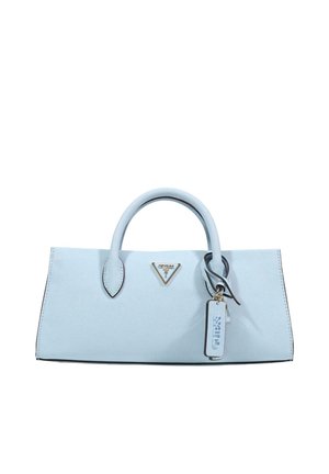 Bolso rectangular azul claro con asas redondeadas, superficie texturizada, logo triangular dorado y etiqueta de marca adjunta.