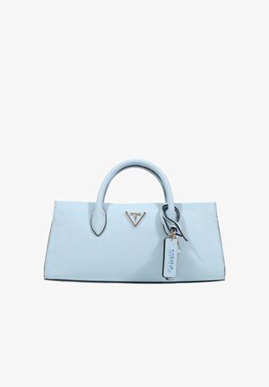 Sac à main rectangulaire bleu clair avec poignées arrondies, surface texturée, logo triangulaire doré et étiquette de marque attachée.