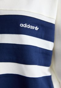 adidas Originals Πόλο - off white/night indigo